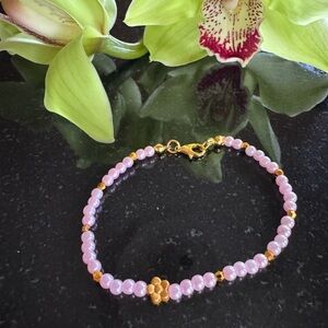 NWT Elegant Pink faux Pearl Anklet - Bracelet with Gold Accents